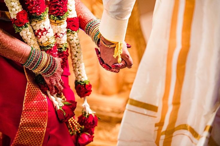 உங்கள் கனவுக்கான மணமகனை / மணமகளைக் கண்டுபிடிக்க Nellai Matrimony கையில் கைவசம்”
